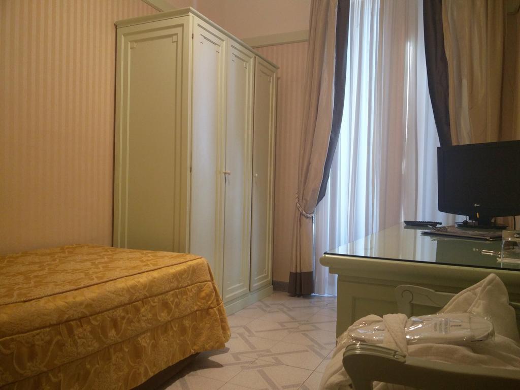 แกรนด์ โฮเต็ล ยูโรป้า พาเลซ Hotel ซอร์เรนโต ภายนอก รูปภาพ