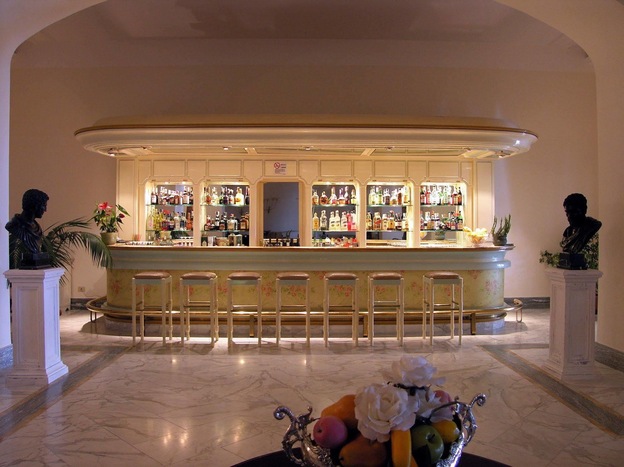 แกรนด์ โฮเต็ล ยูโรป้า พาเลซ Hotel ซอร์เรนโต ร้านอาหาร รูปภาพ